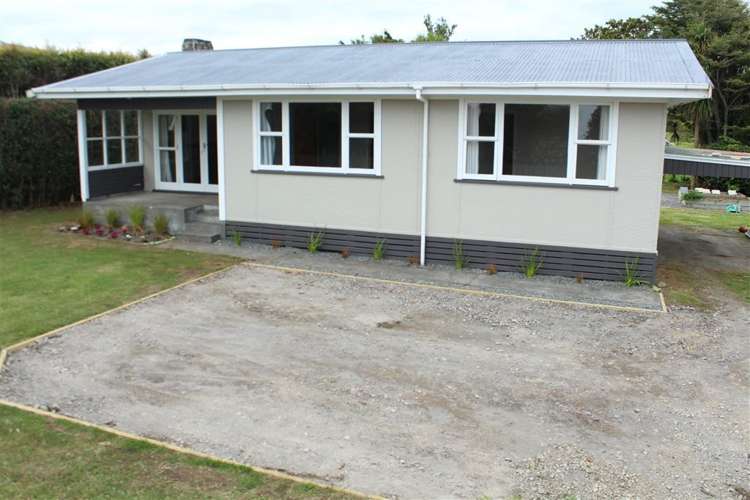 2289 South Road Okato_13