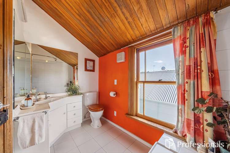 82 Nairn street Mount Cook_18