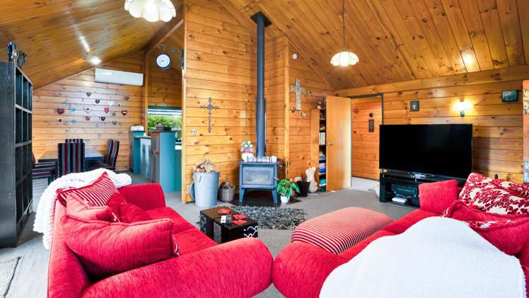 8 Pohutukawa Drive Opunake_10