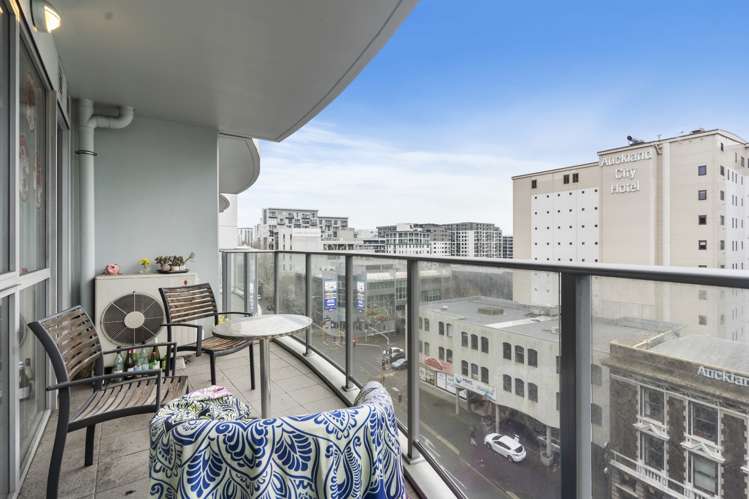 702/152 Hobson Street Auckland Central_10