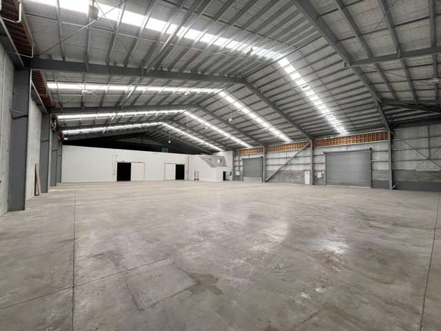 1,798sqm Warehouse in Onekawa