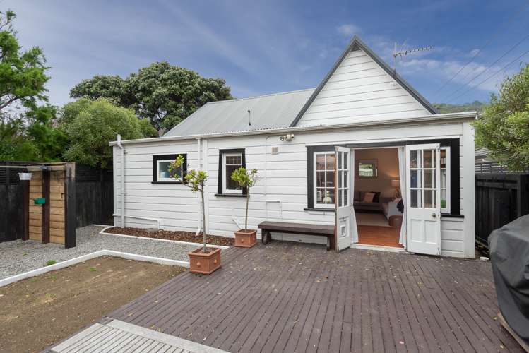 93 Freyberg Street Lyall Bay_13