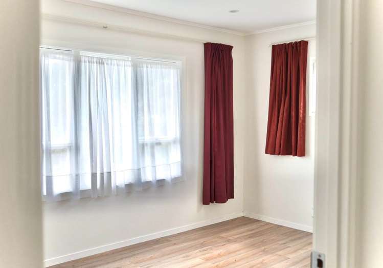 27 Marina Road Torbay_4