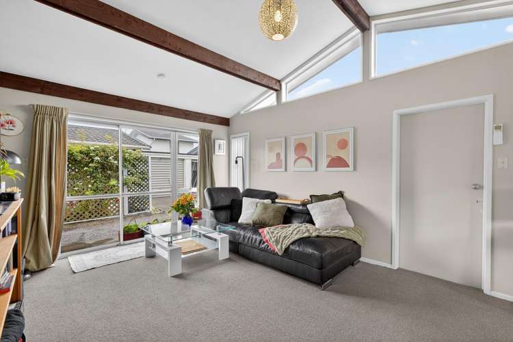 2/15 Sandra Street_3