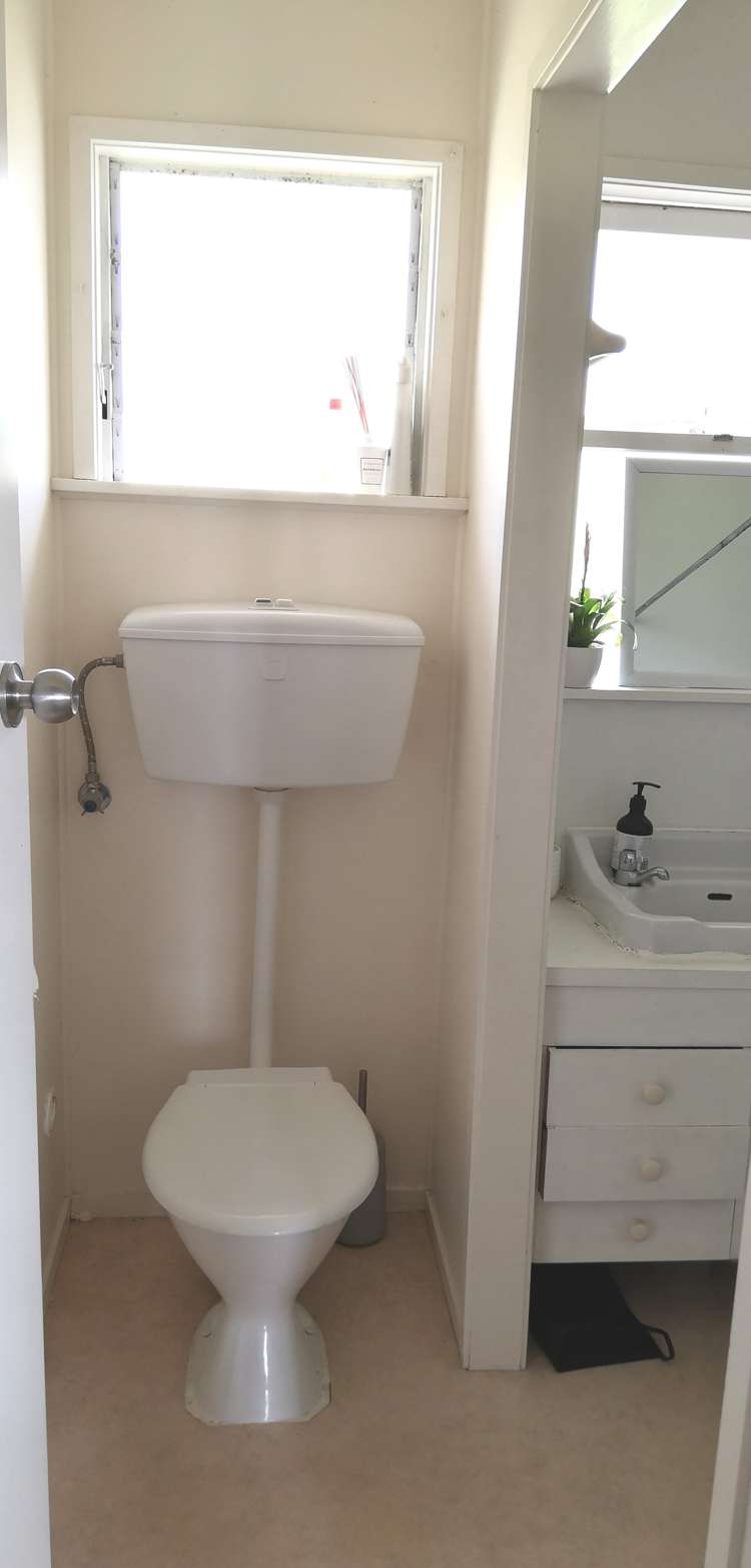 2/6 East Coast Road Milford_10