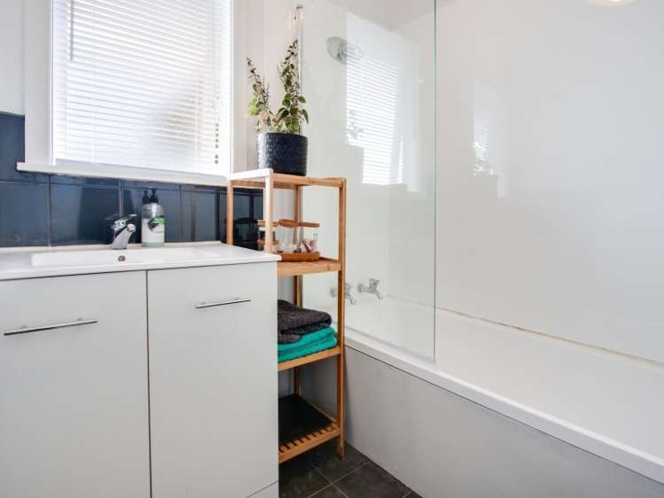 6 Wordsworth Crescent Maraenui_10