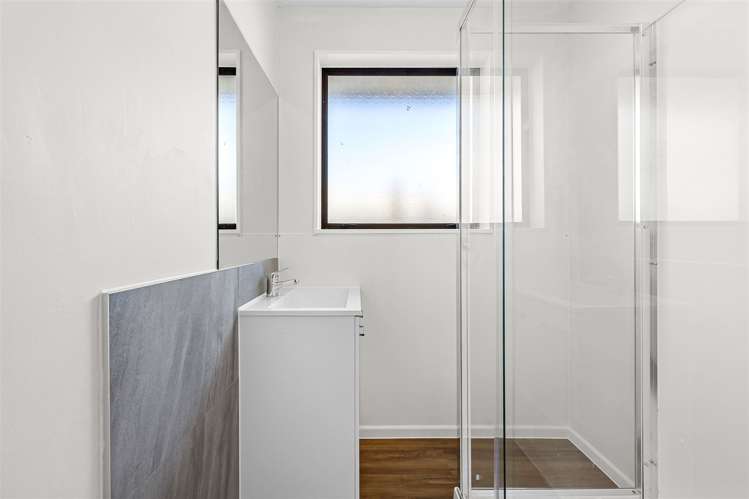 2/33 Tower Street Hornby_8