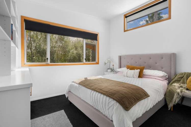 17 Governors Heights Whangamata_14
