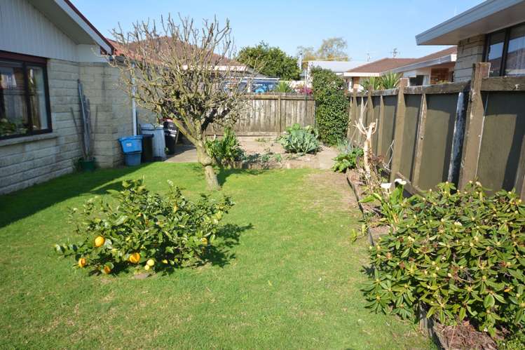 17b Pemberton Crescent Greerton_17