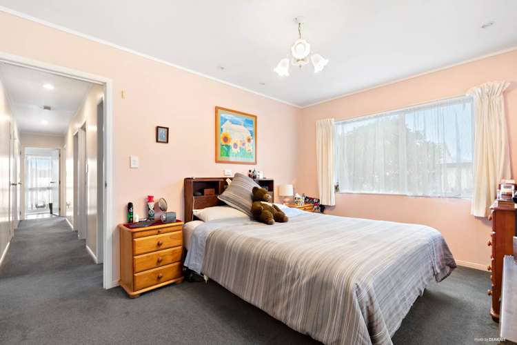 2/225 Wairau Road Totara Vale_8