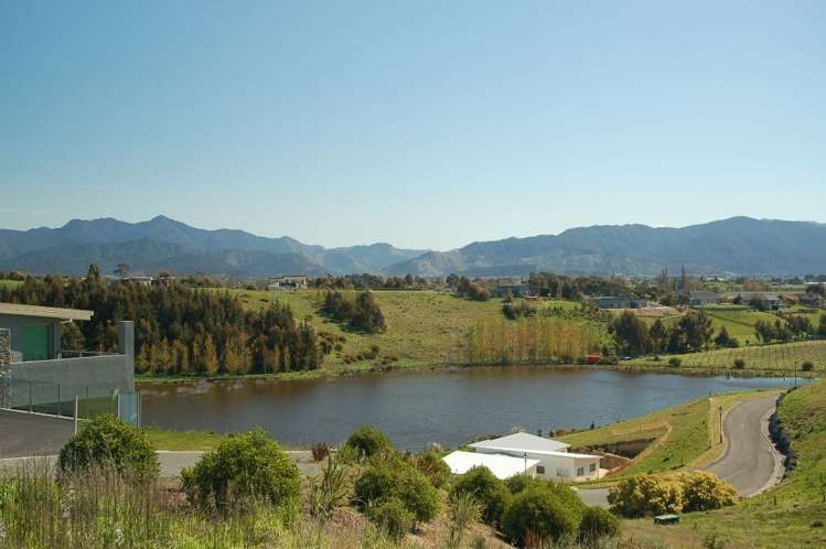 14 Lake View Place Fairhall_7