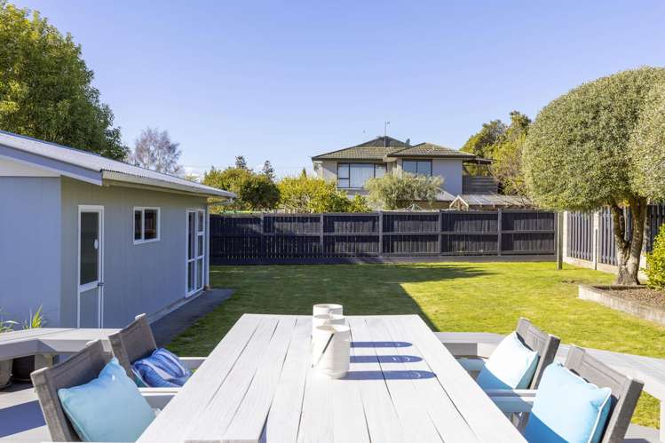 12 Charles Crescent Rainbow Point_13