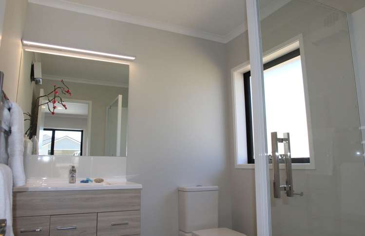 4 Cooke Farm Grove Waiwhakaiho_13