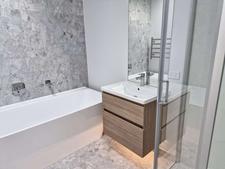 121 Wooing Tree Avenue Cromwell_13