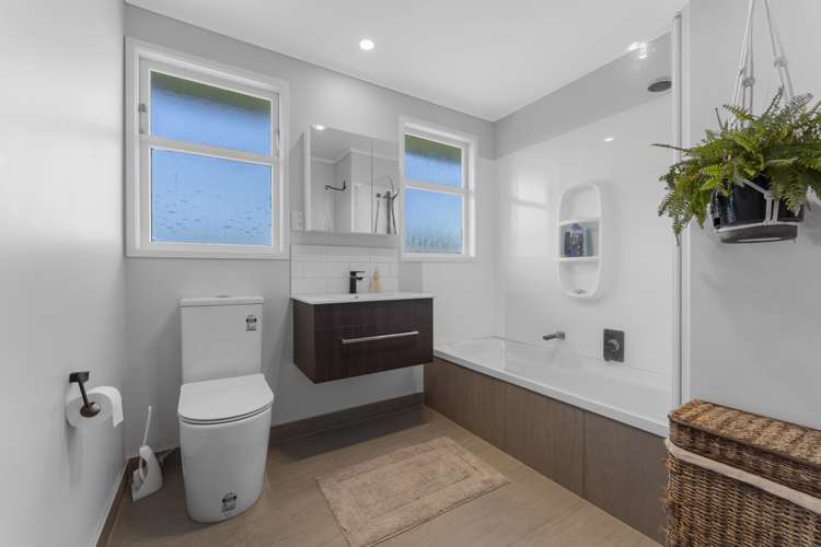 42 Robinson Crescent Westbrook_11