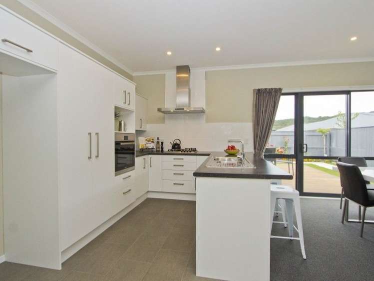 41 Fraser Colman Grove Wainuiomata_4