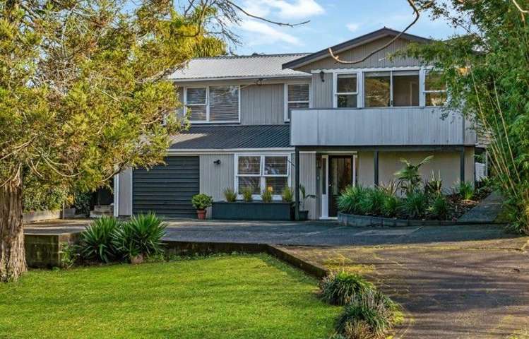 21&23 Atkinson Road Titirangi_10