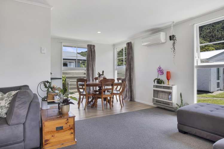 186 California Drive Totara Park_20