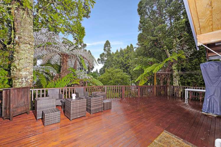 214 Woodlands Park Road Titirangi_18