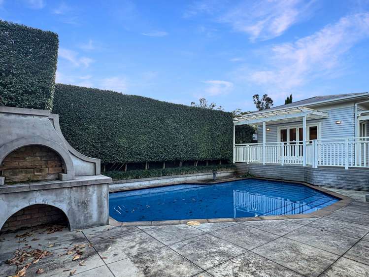 24 Hollywood Avenue Epsom_25