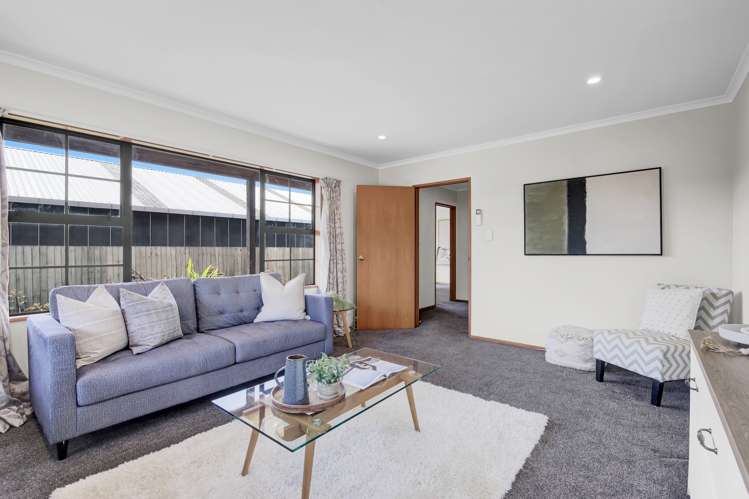 41 Birchfield Avenue Dallington_17