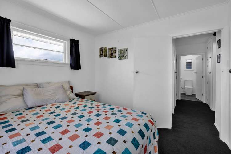 60 Egmont Street Hawera_10