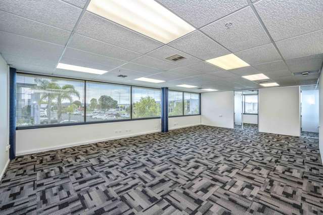 10 and 11/2B William Pickering Drive Albany_3