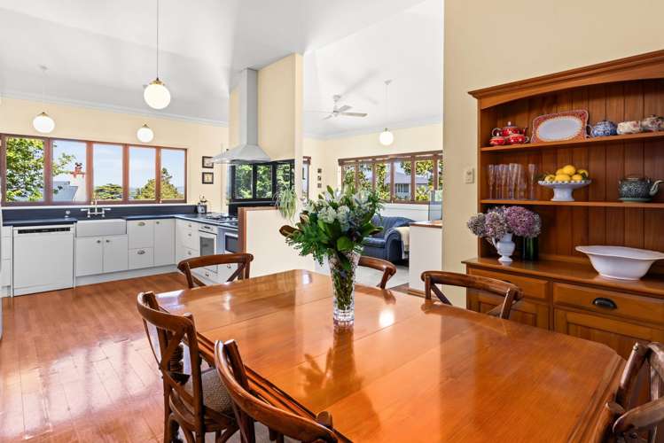 2 Cobden Crescent Bluff Hill_5