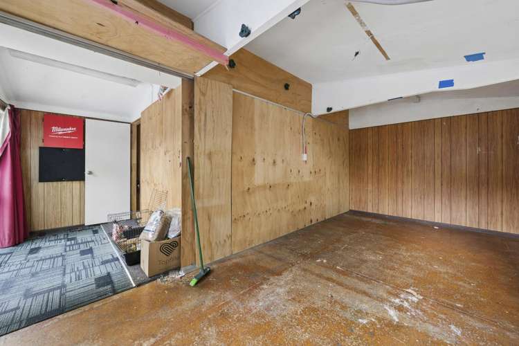 112 Hine Road Wainuiomata_23