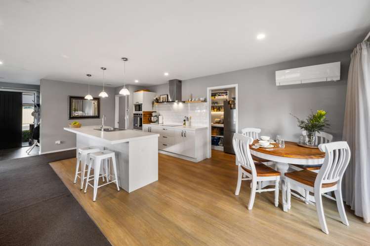 77 Larch Crescent Alexandra_8