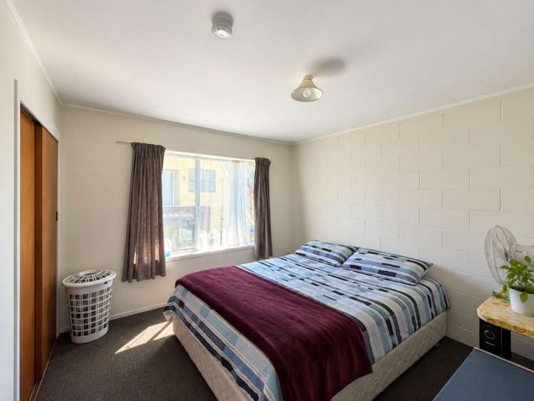 2/10 Brierley Place 10839_7