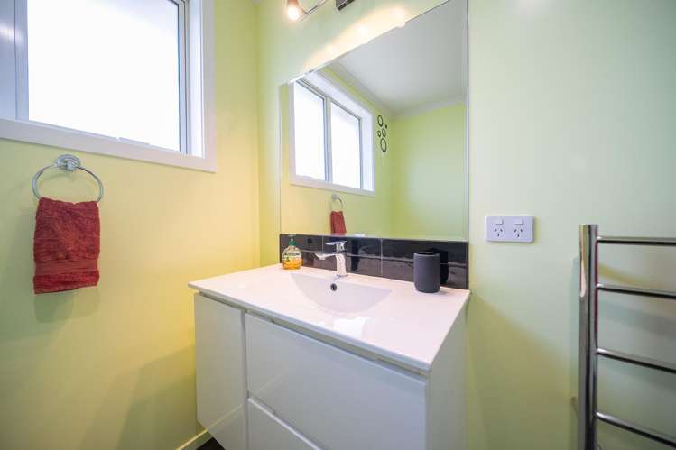 25 Motu-Au Close Manapouri_17