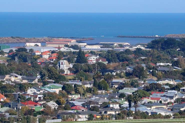 Where are Kiwis buying homes? Opes Partners economist Ed McKnight lists the regions that are benefiting most from the Auckland exodus. Video / OneRoof