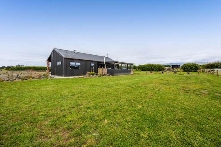 58 Monmouth Road Pembroke_11