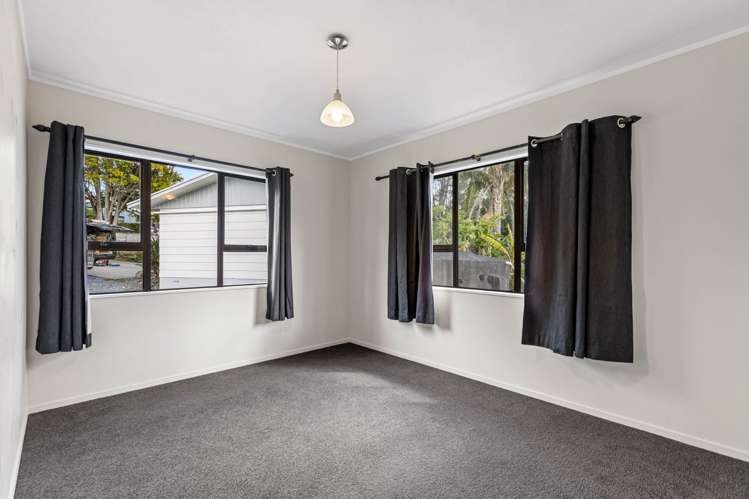 77 Gledstane Road Stanmore Bay_21