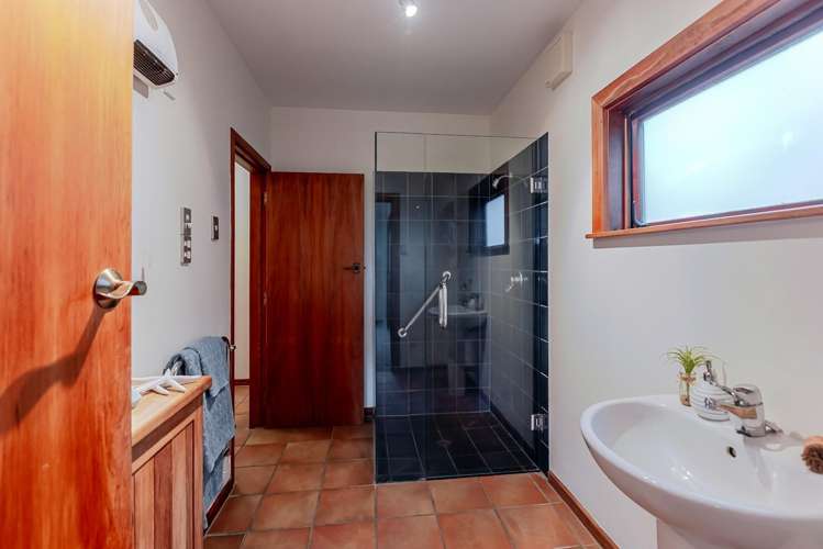 81 Manly Street Paraparaumu Beach_17