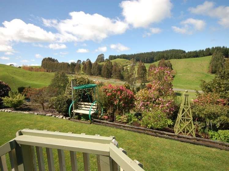 146 Whangamata Road Kinloch_5