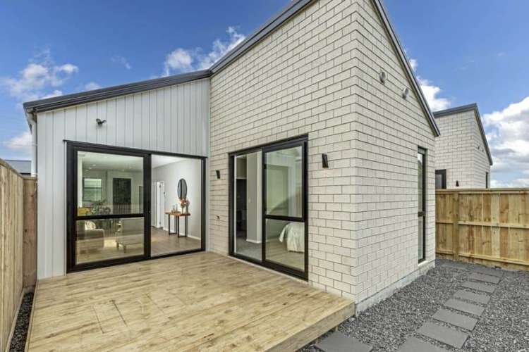 8 Kotiu Place Massey_0