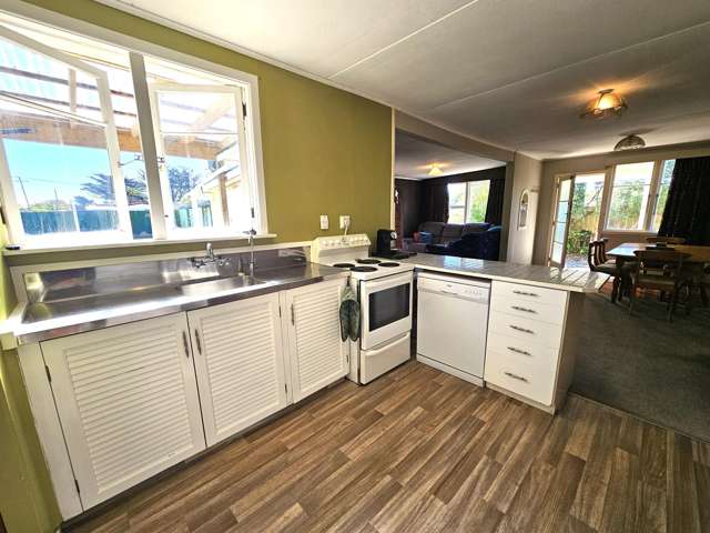 169 Kahukura Avenue Waitarere Beach_1