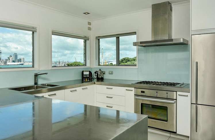 2/47 Clarence Street Devonport_6