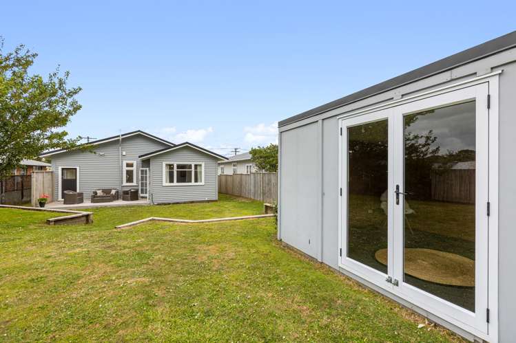 18 Walsh Road Westown_23