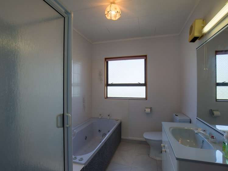 19 Cornwall Place Takaka_16