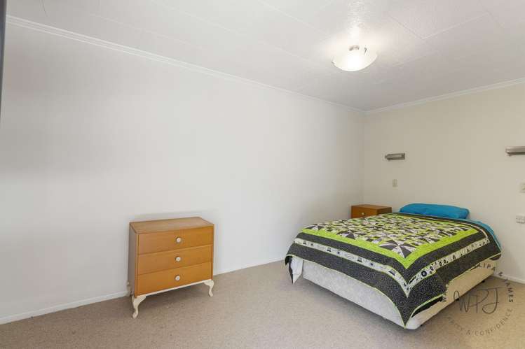 84 Lawrence Crescent Hillpark_16