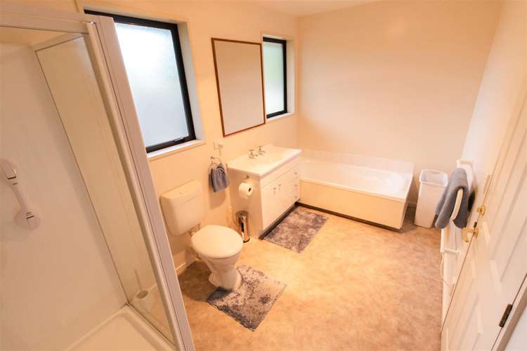 26a Crofton Road Harewood_21