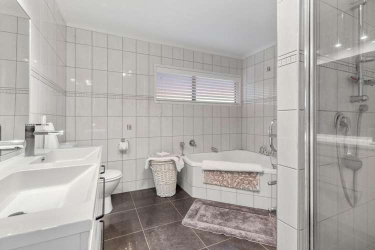 7 Santorini Key Papamoa_19