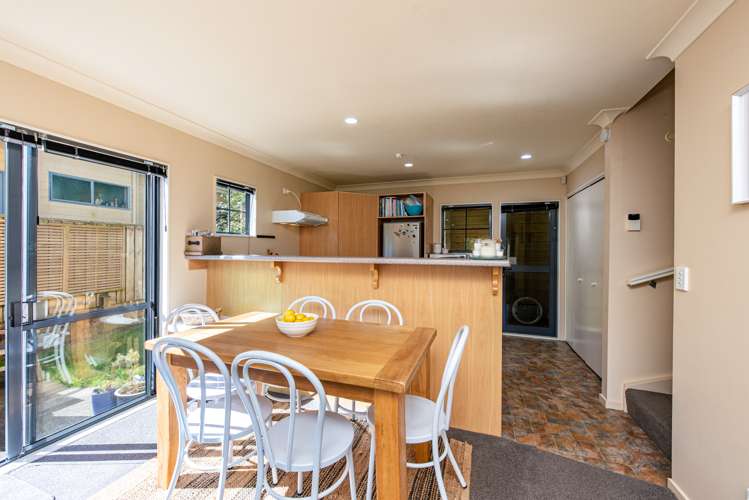 73 Woodhouse Avenue Karori_5