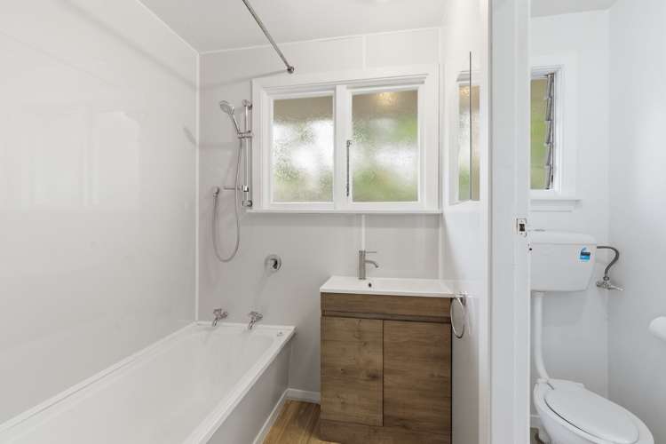 15 Rowses Road Aranui_15