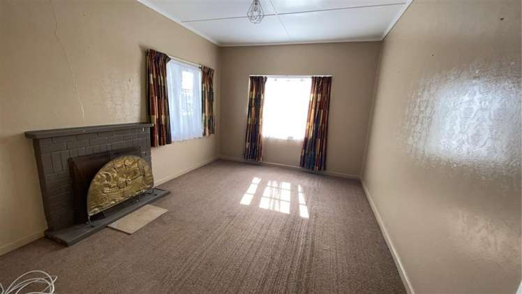 24 Masters Avenue 1076_3