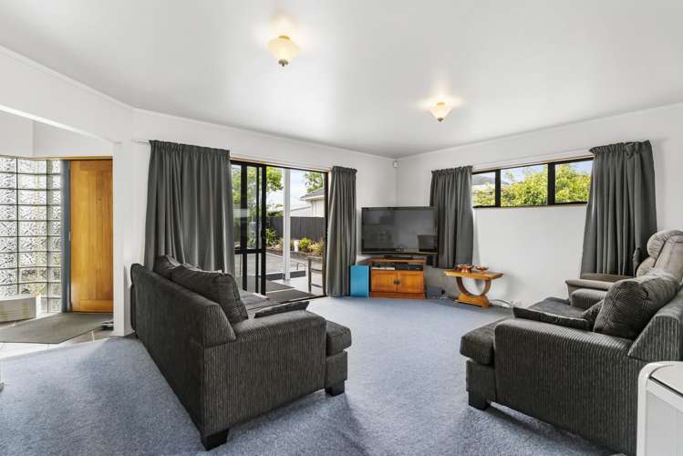 12 Gloria Avenue Te Atatu Peninsula_2