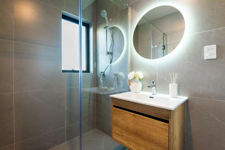 7/90 Stredwick Drive Torbay_16